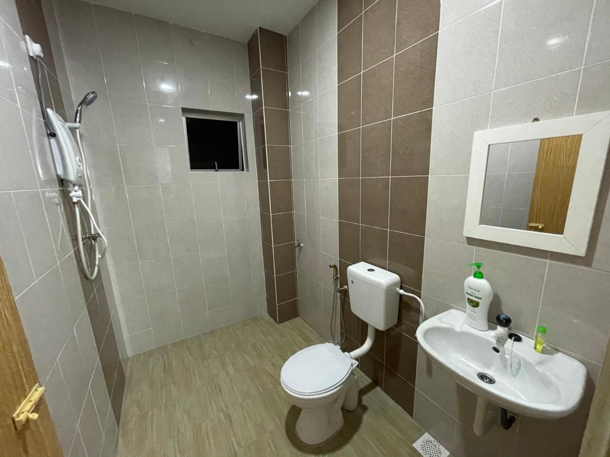 No 61 Nazirin Homestay Tmn Indah Raya 2 Manjung ลุมุต ภายนอก รูปภาพ
